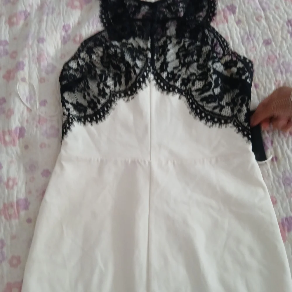 Guess Black and White Backless Lace Dress - Picture 6 of 7